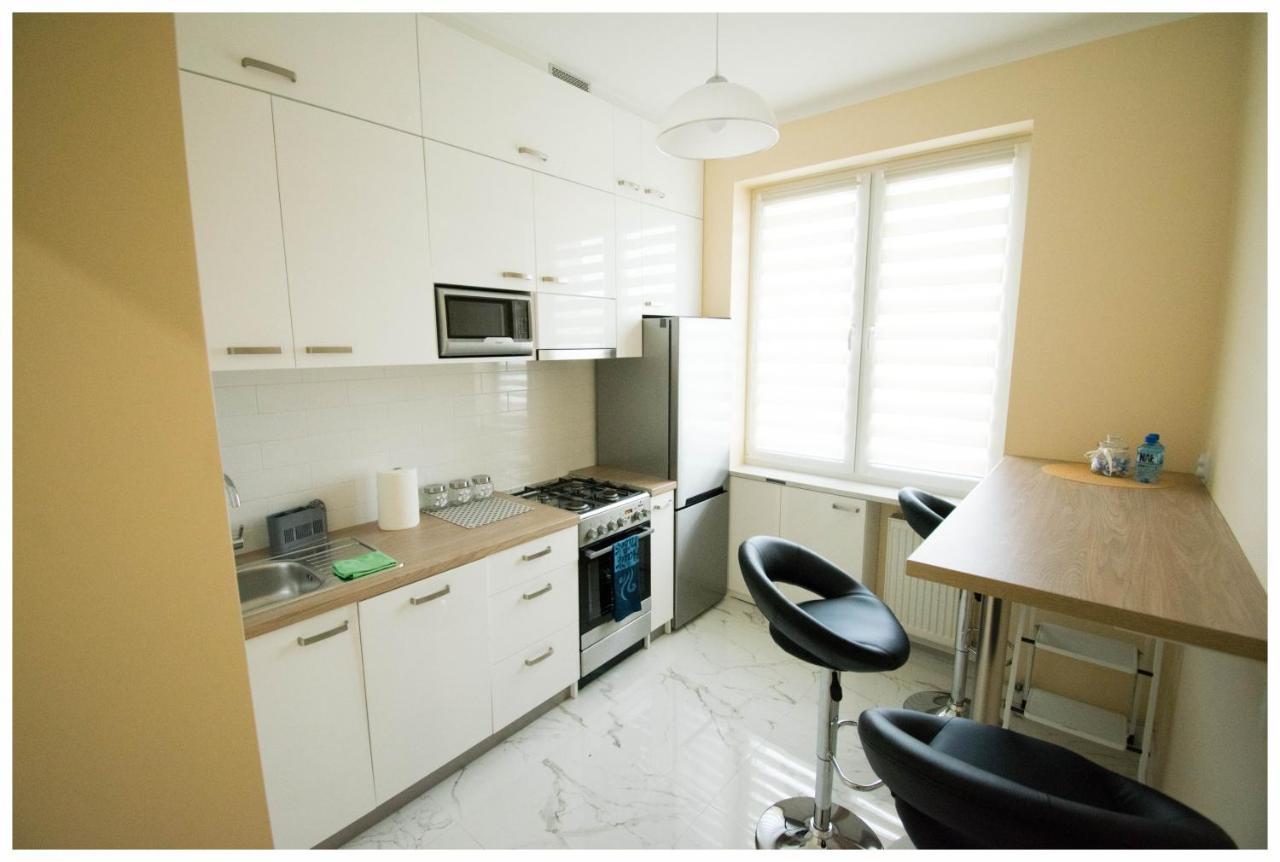Color 24 Apartament III Stalowa Wola Extérieur photo