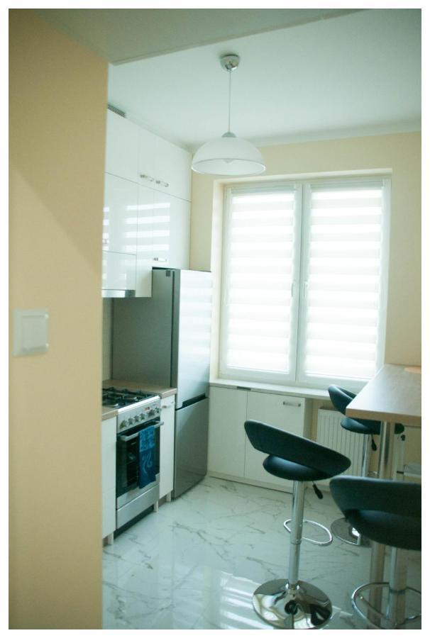 Color 24 Apartament III Stalowa Wola Extérieur photo