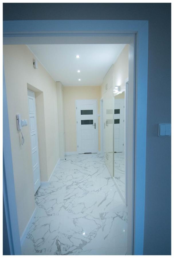 Color 24 Apartament III Stalowa Wola Extérieur photo
